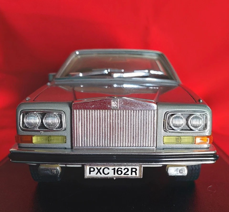 Modellino Auto Rolls Royce Camargue Scala 1:22 - Immagine 4 di 4