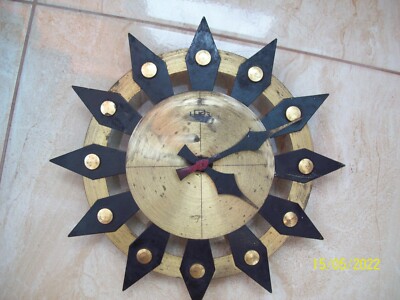 Vintage Sun Uhr Antike UPG Halle Wall clock rare DEFEKT / Faulty
