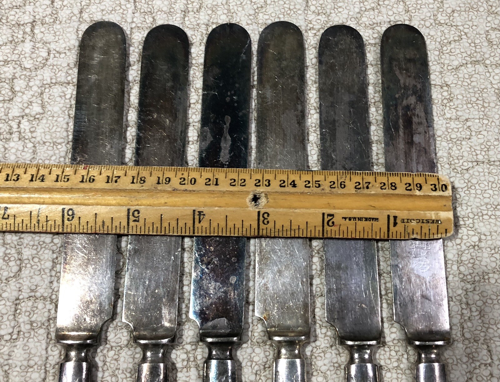 6 Pc LOT Vintage La VIGNE GRAPE Pattern Rogers 1881 Silver Plate TABLE KNIVES