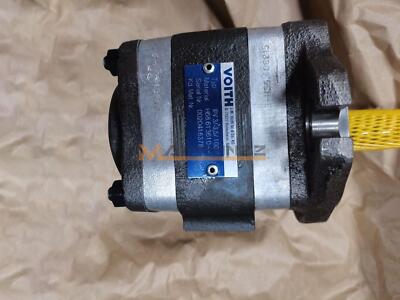 ONE NEW VOITH Oil pump IPV 3/-3 5/100 IPV 3/-3,5/100 IPV 3/-3.5/100