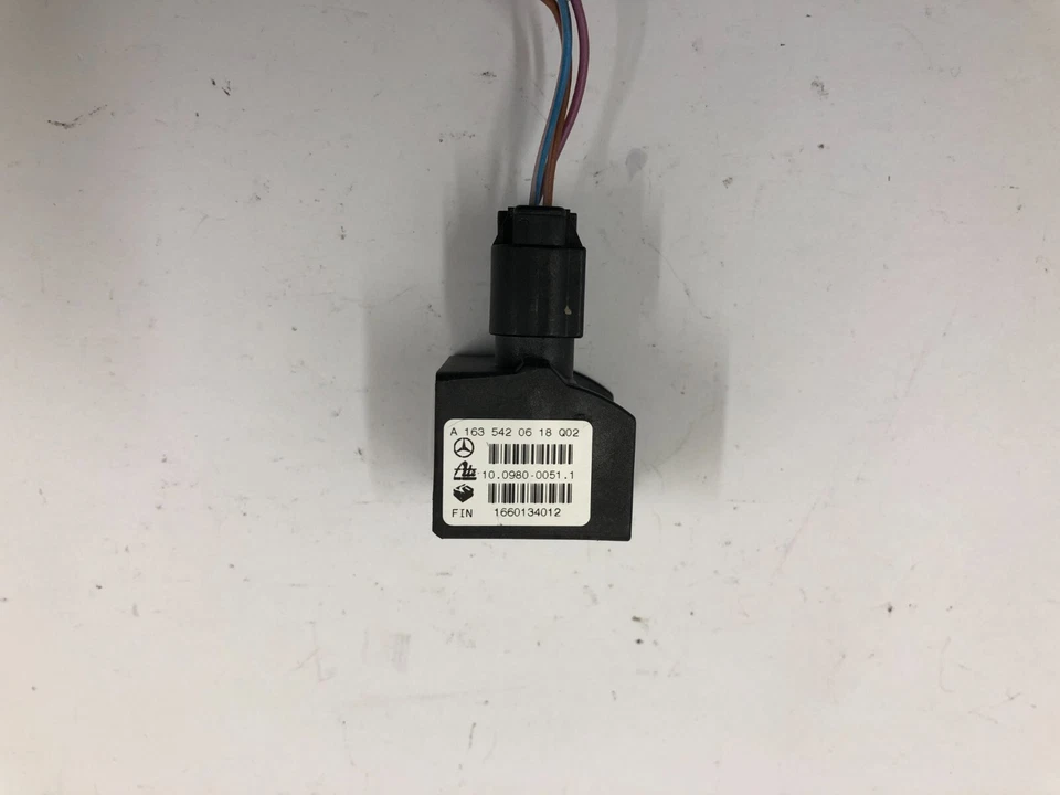 Sensor de guiñada Mercedes A1635420618 Q02 A 163 542 06 18 Q02 10098000511 - Image 3 of 4