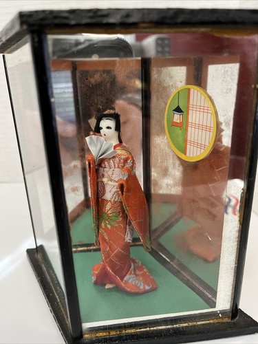 Japanese Geisha Doll Taiko With Glass Case - Picture 10 of 11