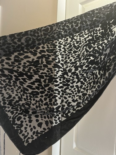 Animal Print Women’s Black Scarf 100% Polyester Vintage - Picture 2 of 10