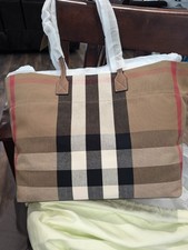 Burberry Checked London Tote Medium. New W Tags, Dust Bag And Free Shipping