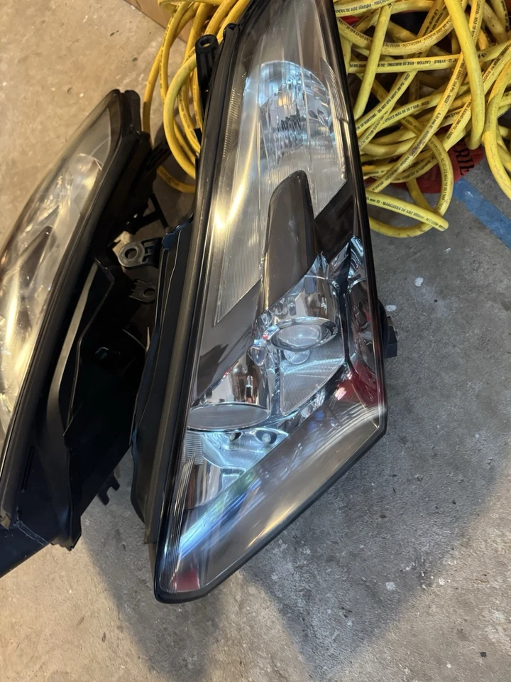 Faros Nissan Gtr Foto 3 de 4