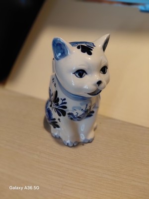 Blue & White Ceramic Cat Creamer