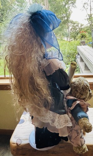 Vintage viktorianische Porzellan und Weichkörper Puppe 22" mit Teddybär lange Haare - Bild 7 von 10