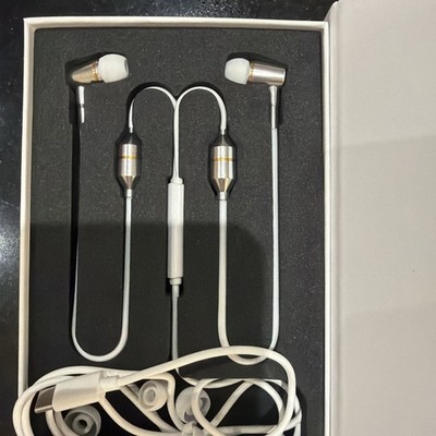 Luftschlauch Headset Weiß Mit USB C Anschluss