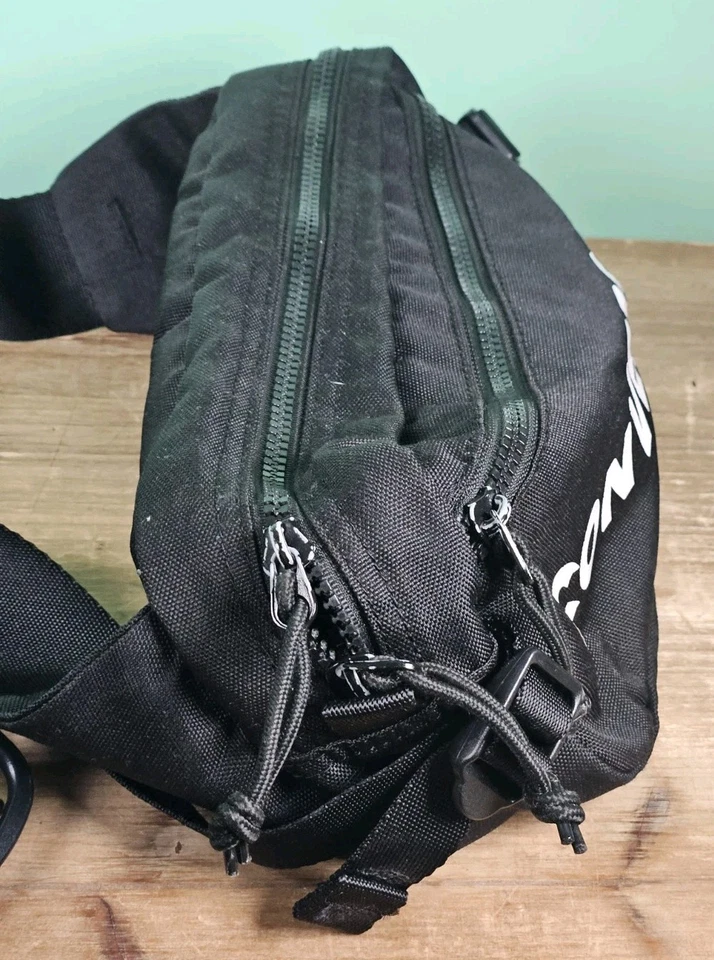 Mens/Womens Converse Waist Fanny Pack Bag Camo Large Belt Zip Logo Pocket - Image 3 of 4