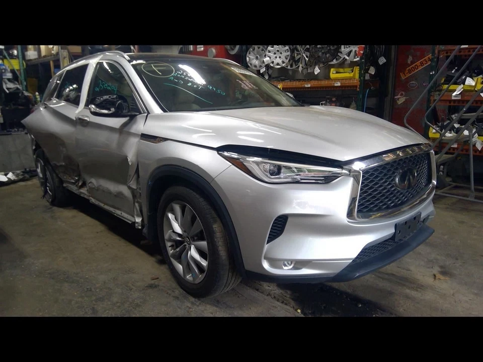 Wash Reservoir Fits 19-21 INFINITI QX50 1607433 - Image 2 of 4