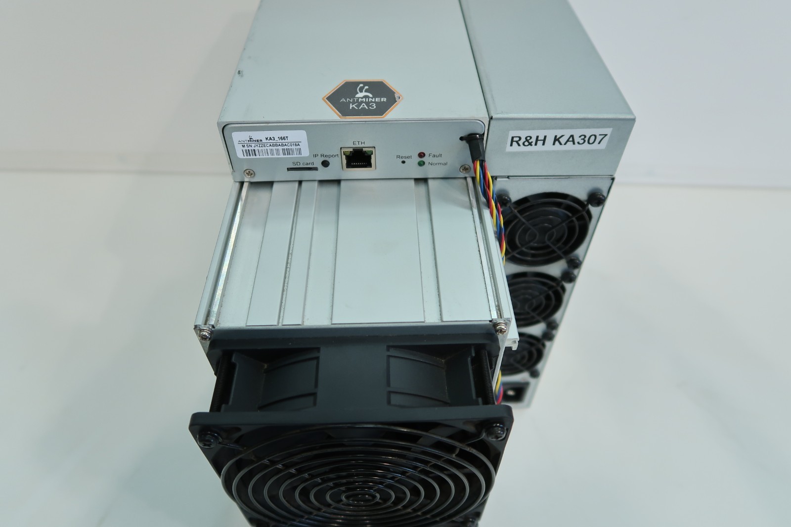 Bitmain Antminer KA3 166TH Kadena Miner. Good Used Condition. #KA307