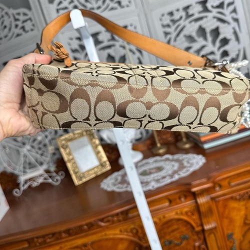 Coach One-Shoulder Bag, Accessory Pouch Signature Model 6371 Canvas Brown - Picture 4 of 7