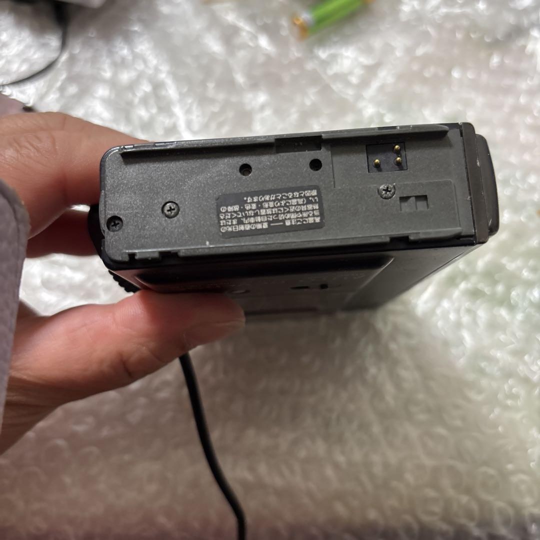 AIWA HS-JX10 Portable Cassette Recorder Junk Condition Power On