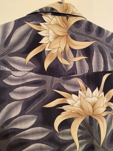 Tommy Bahama Men's Shirt 100% Silk Hawaiian Size XXL Floral Design - Picture 8 of 8