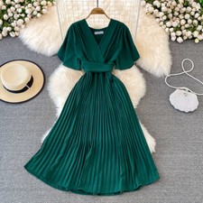 V-Neck Short Sleeved Dress Waist Cinching Lace Up Big Swing Pleated Long Dress