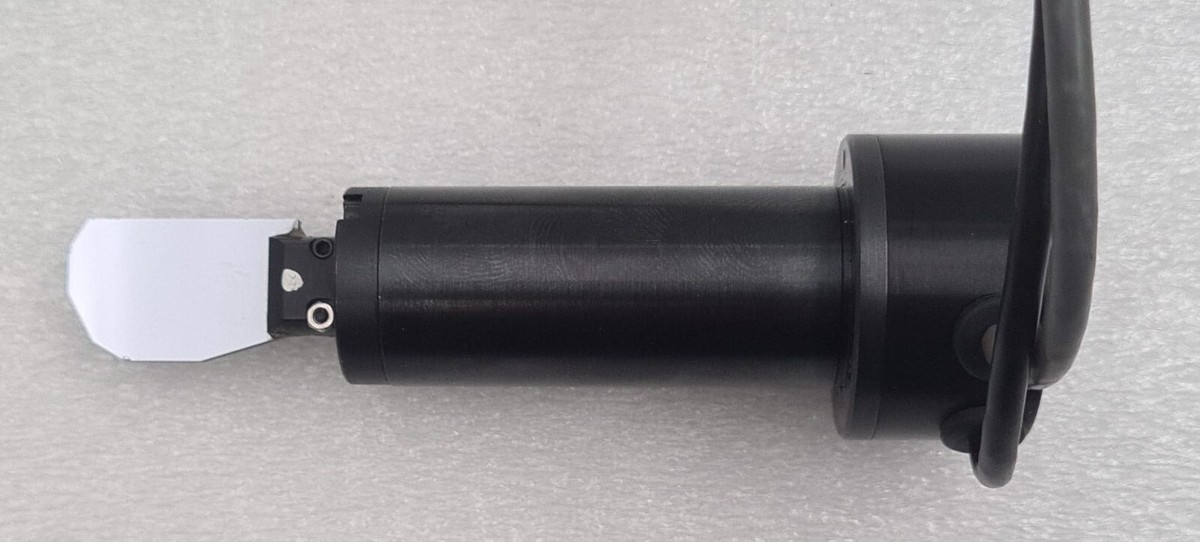 トイガン D5K071 CAMBRIDGE Tech 6230M Galvanometer Cambridge Technology 6230M Galvanometer W/ Mirror Scanner Glass