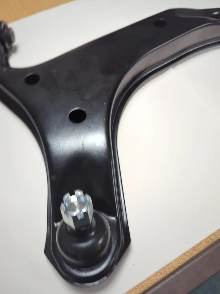 Fits Nissan Elgrand E51 Front Lower Wishbone Control Arm Left Passenger Side - Image 4 of 4