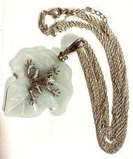 Fine/unique Frog on Carved Jade leaf - 5 strand silver chain- signed Italy