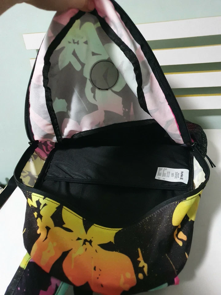 HURLEY BACKPACK MULTICOILOURED RAINBOW FLORAL BRIGHT 45CM TALL - image 4 of 4