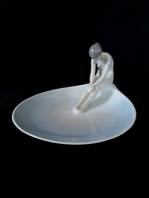 Bing & Grondahl Girl on tray Meditation figurine #1532 Copenhagen