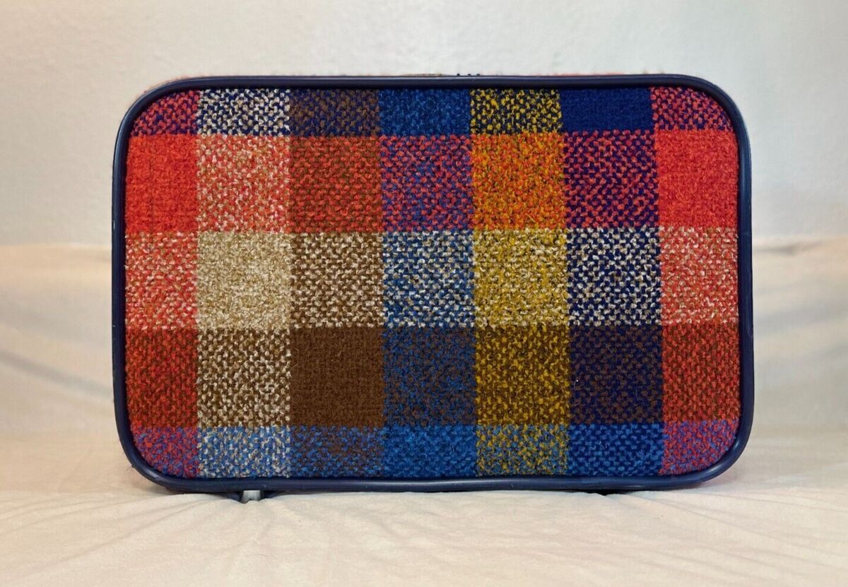 Vintage Skyway Plaid Luggage 9 Pieces: Carry-on, Large, Make Vintage Skyway Plaid Luggage 9 Pieces: Carry-on, Large, Make