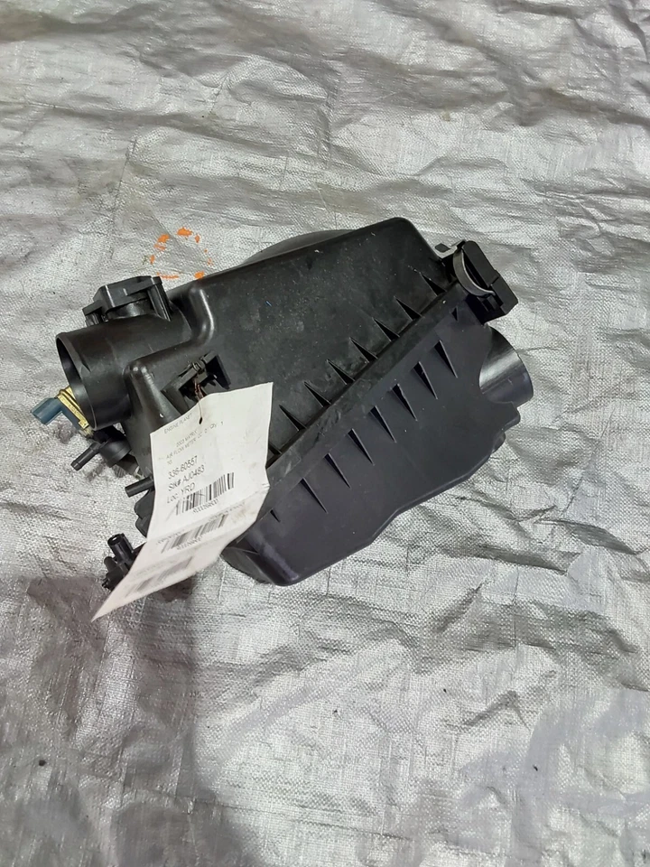 Limpador de ar Toyota Matrix 2003 caixa ressonador fabricante de equipamento original - Imagem 2 de 4