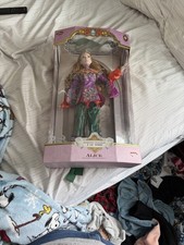 Disney Alice In wonderland Through The Looking Glass Doll Limited Edition 2016