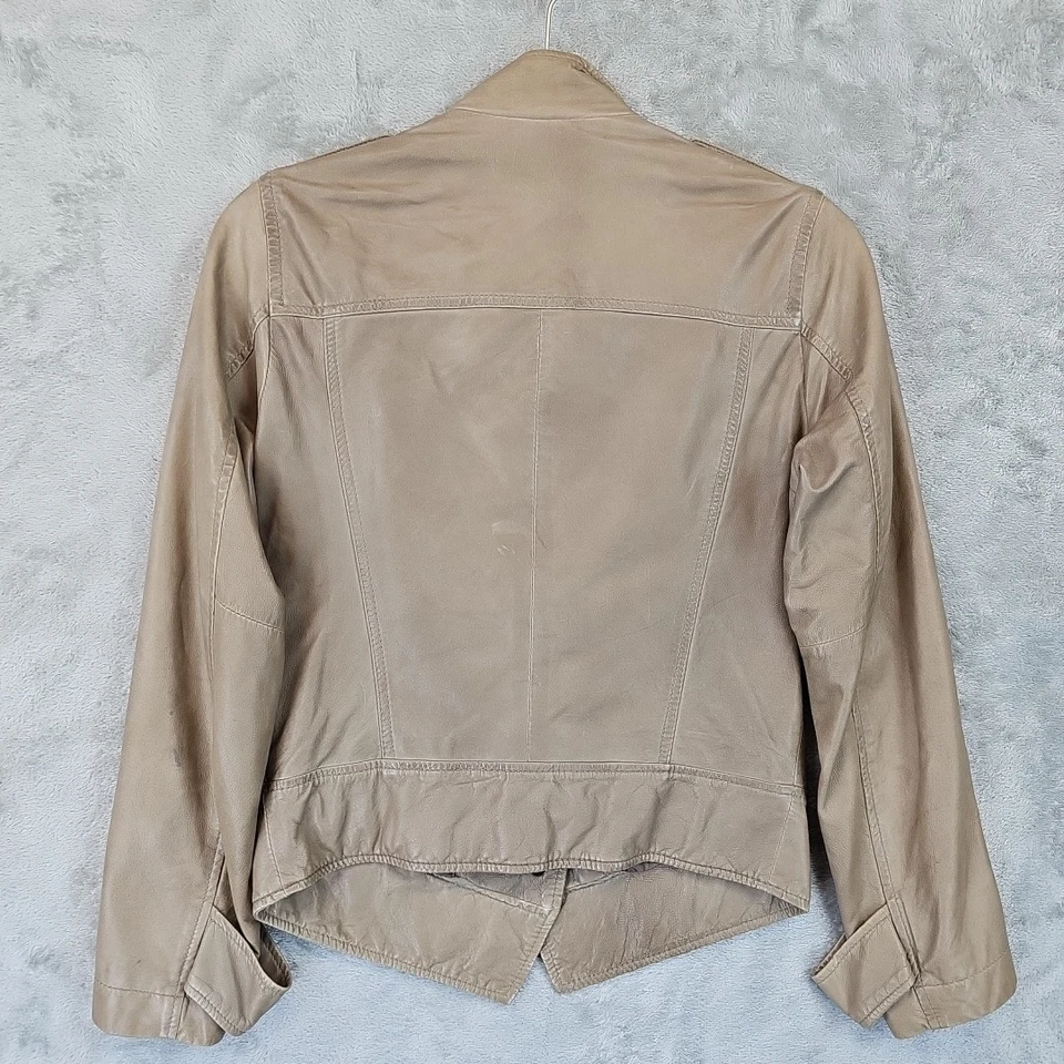 Chaqueta de moto recortada de cuero William Rast para mujer talla S beige manga 3/4 motociclista Foto 2 de 4