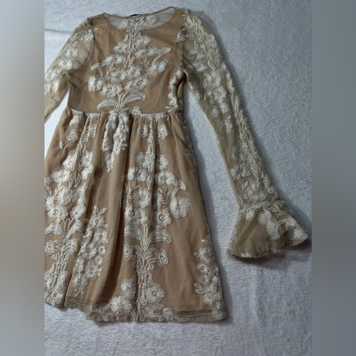 FOR LOVE & LEMONS TEMECULA WHITE LACE DRESS XSMAll - Picture 9 of 13
