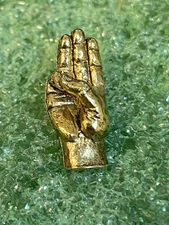 VINTAGE BOY SCOUT SCOUT SIGN HAT/LABEL PIN