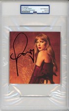 SIGNED PERFECT HEART TAYLOR SWIFT LIFE OF A SHOWGIRL #3 PHOTOGRAPH PSA DNA COA