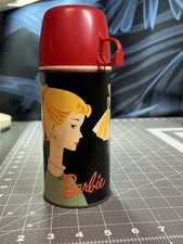 Mattel Barbie 1962 Metal Thermos muy poco usado estado #9,5 valor en libro $90