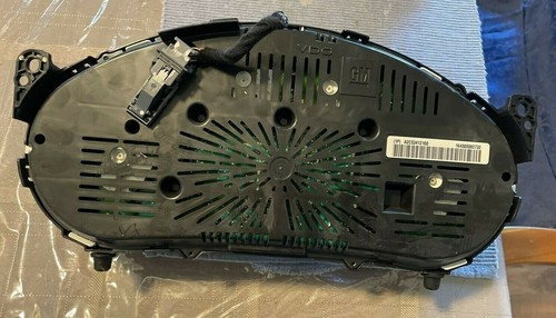 2011 GMC Terrain, Chevy Equinox Speedometer Cluster, OEM 126,920 miles FWD - Picture 5 of 6