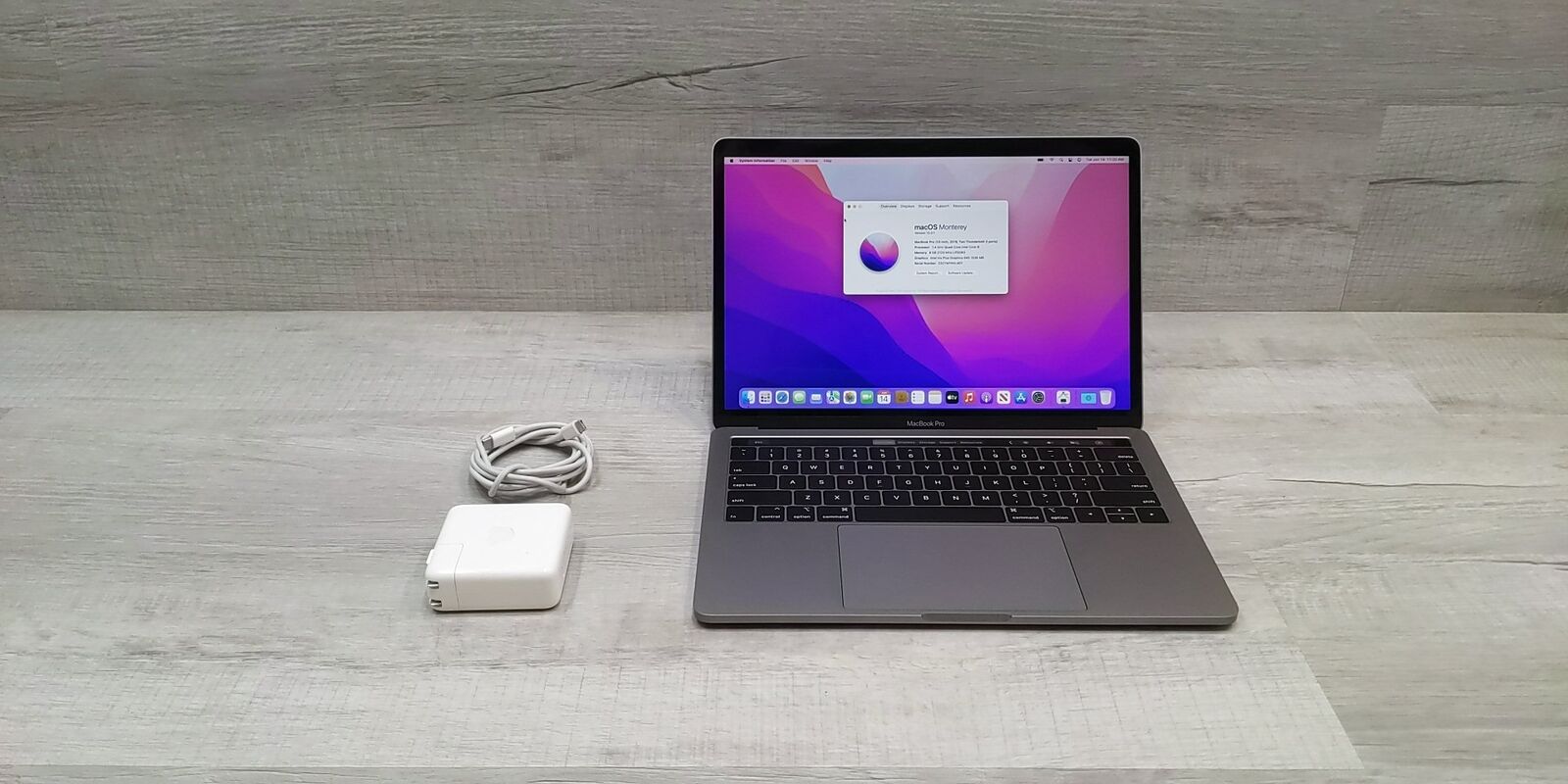 Apple MacBook Pro (13-inch 2019) 1.4 GHz Intel core i5 128GB SSD 8GB RAM