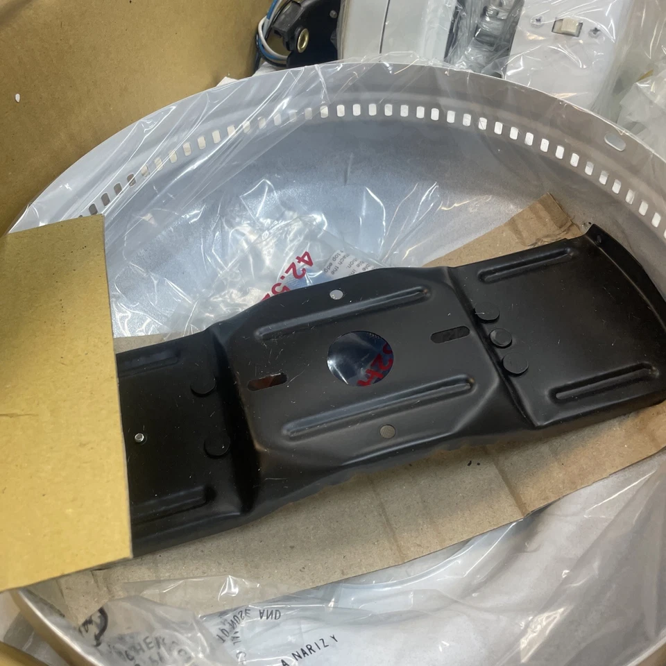 Emerson/52"/contemporary snugger ceiling fan/ white /bleached OAK/ 5REV/(BR29A) - Image 3 of 4