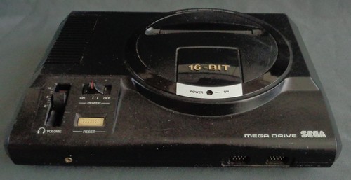 SEGA MEGA DRIVE 1600-10 console spelcomputer PAL w/ DE-9 port peripheral support