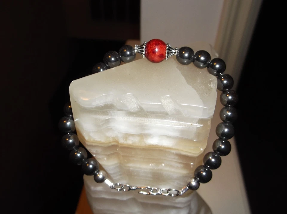MEN'S HANDMADE 9" 8MM BLACK HEMATITE AND APPLE CORAL FOCAL BEAD  SS BRACELET  - Изображение 2 из 4