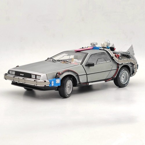 HW 1/18 Elite Ritorno al Futuro Time Machine Ultimate Edition Delorean BCJ97 - Foto 2 di 11