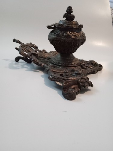 ORNATE VINTAGE BRASS INKWELL 10.5" long, 7.25" deep, and 3.75" high - Picture 5 of 8