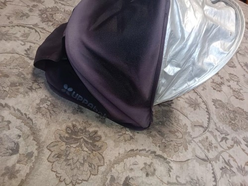 Uppababy CRUZ V1 CANOPY BLACK COLOR FADED SMALL TEAR ON SILVER PULL OUT SHADE