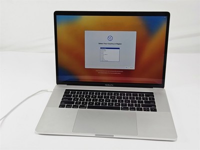 Apple MacBook Pro 15.4'' 16GB 500GB SSD Intel Core i7-7700HQ Space Gray Laptop