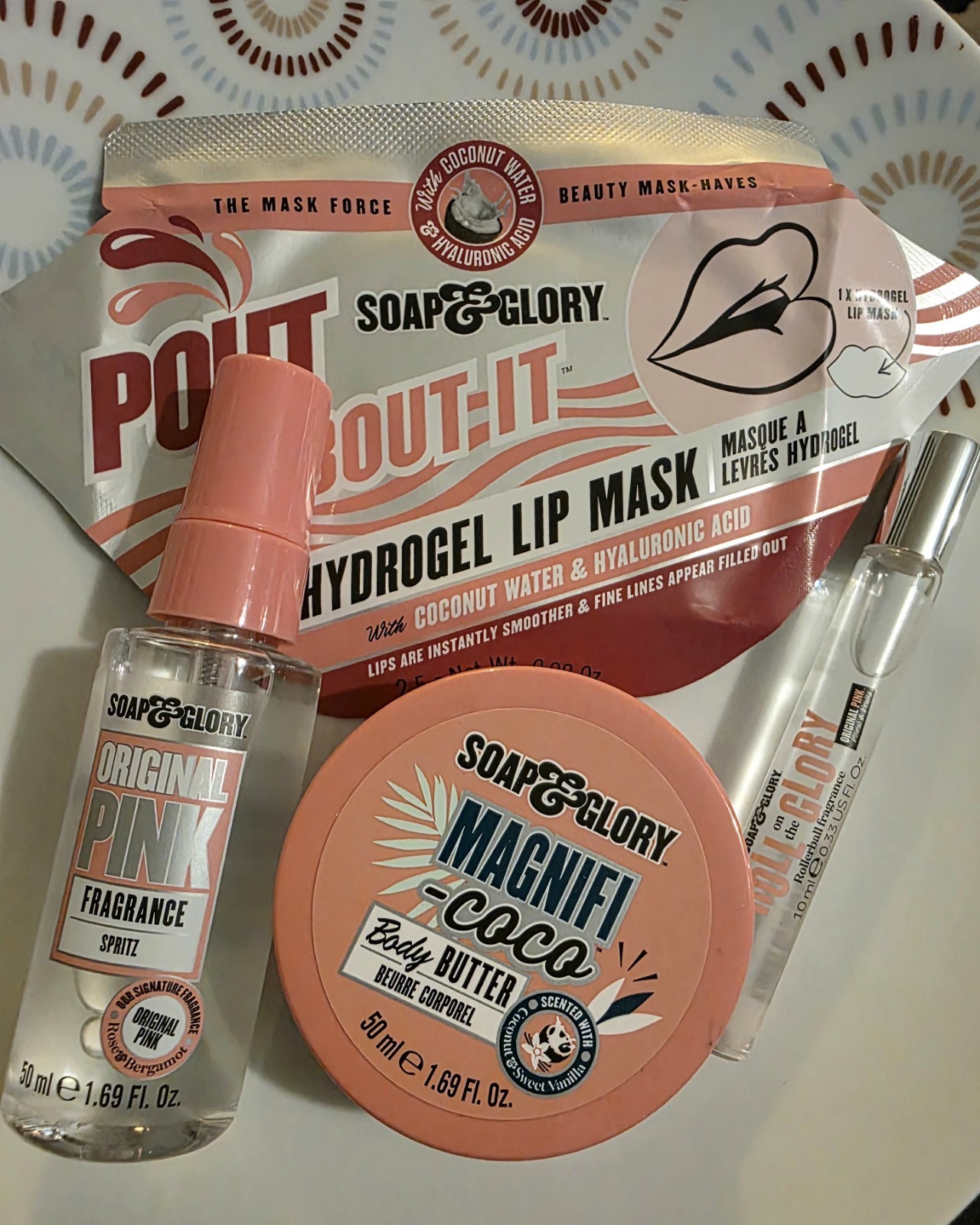 Soap & Glory Roll on the Glory Rollerball Fragrance 10ml Rose & Bergamot Bundle