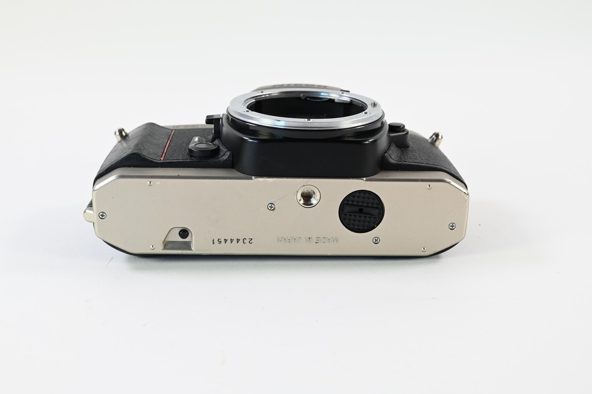 Nikon FM10 SLR Film Camera Body #G260 | eBay