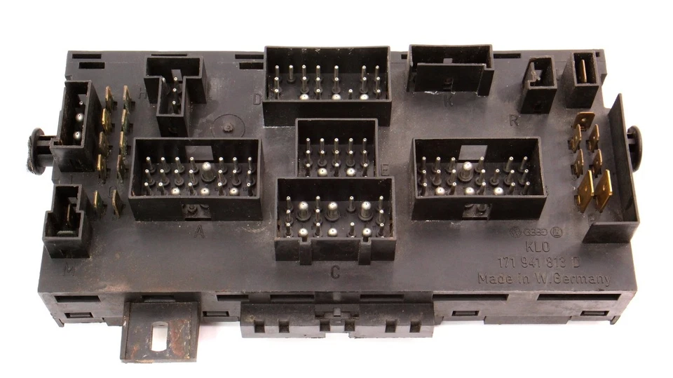 Bloque de relé de panel de caja de fusibles VW Jetta Golf MK2 Cabriolet Vanagon - 171 941 813 D Foto 2 de 3