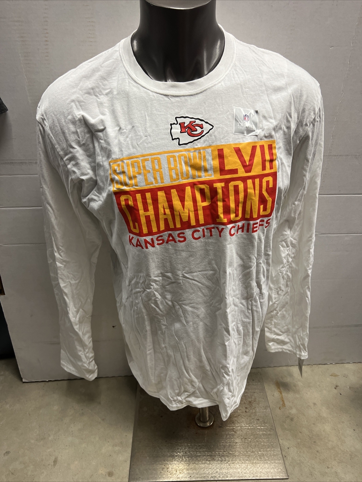WinCraft Kansas City Chiefs Super Bowl 54 Champions Banner – 28" X 40" Vertical Flag - View #10