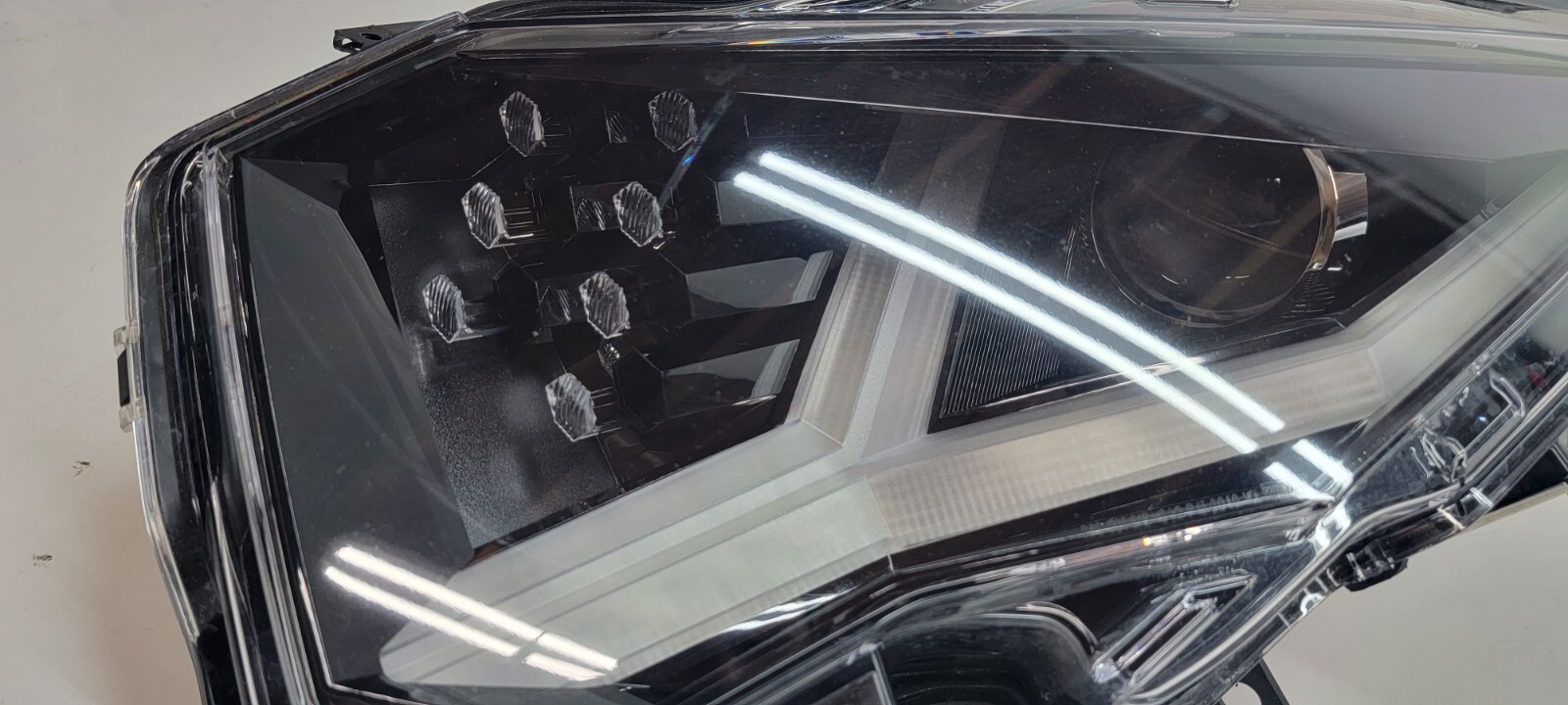 LAMBORGHINI AVENTADOR DRIVER LEFT SIDE HEADLIGHT OEM 471941003H