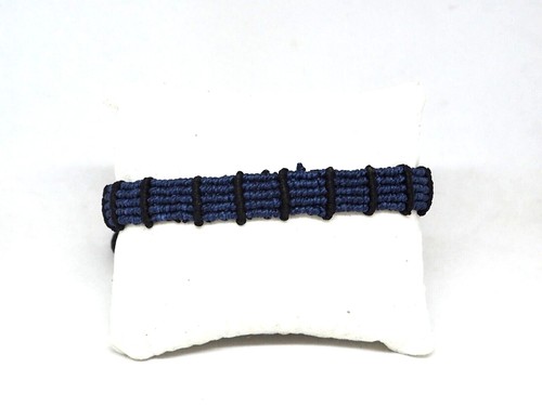 PULSERAS ARTESANALES EN ROJO,AZUL, NEGRO - Imagen 11 de 24
