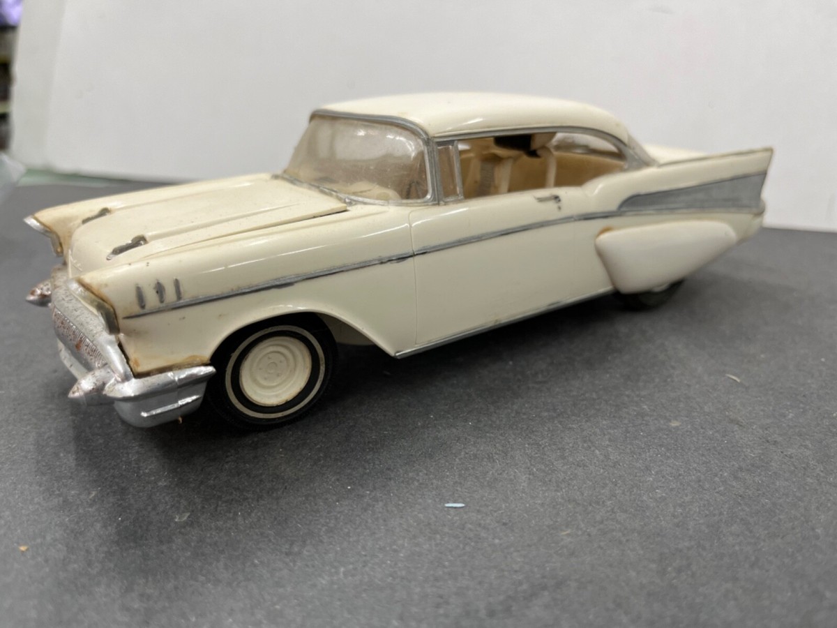 C15 Amt 1957 Chevy Bel Air hardtop Built model McM 1/25 | eBay