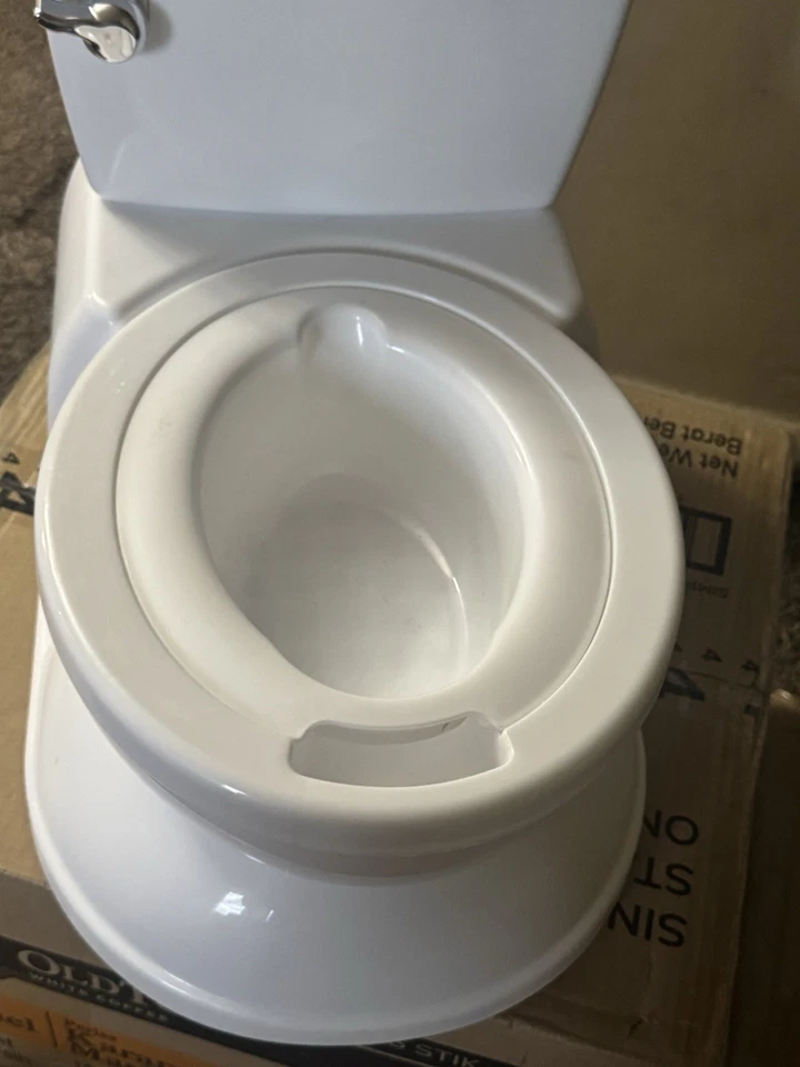 Babies Toilet With Wipers Storage And Flushing Sound - Image 4 of 4