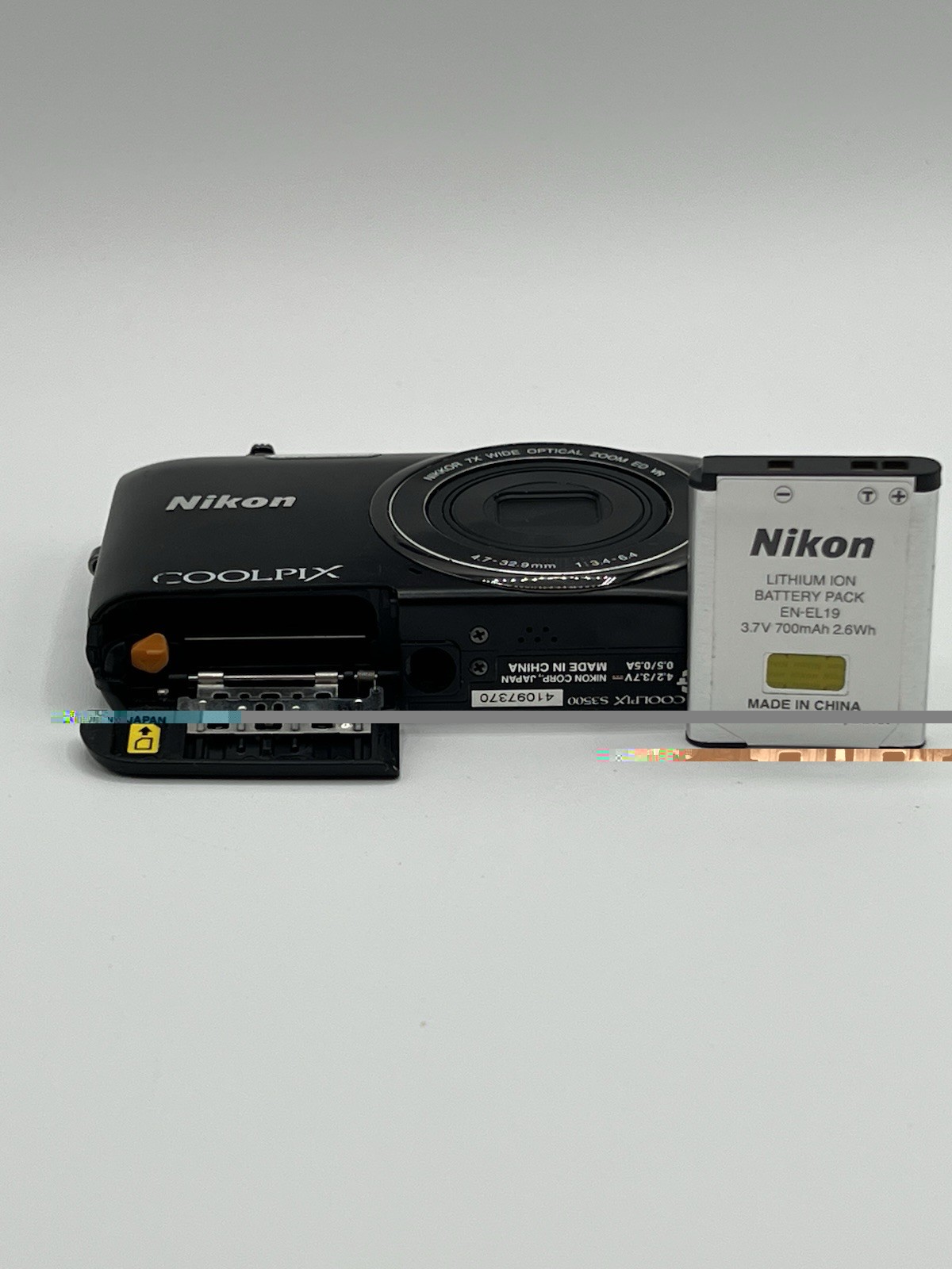 Nikon Coolpix S3500 Compact Digital Camera, Black Color, 7X Zoom, 20.1 MPX image 8